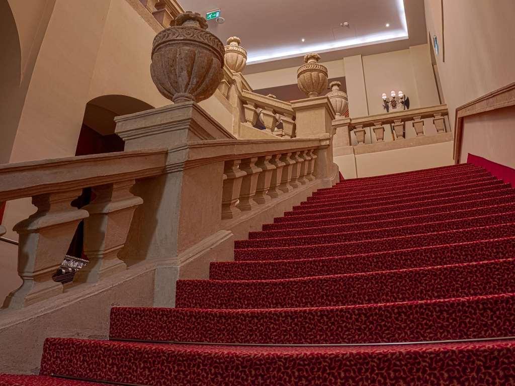Mercure Szekesfehervar Magyar Kiraly Exteriör bild