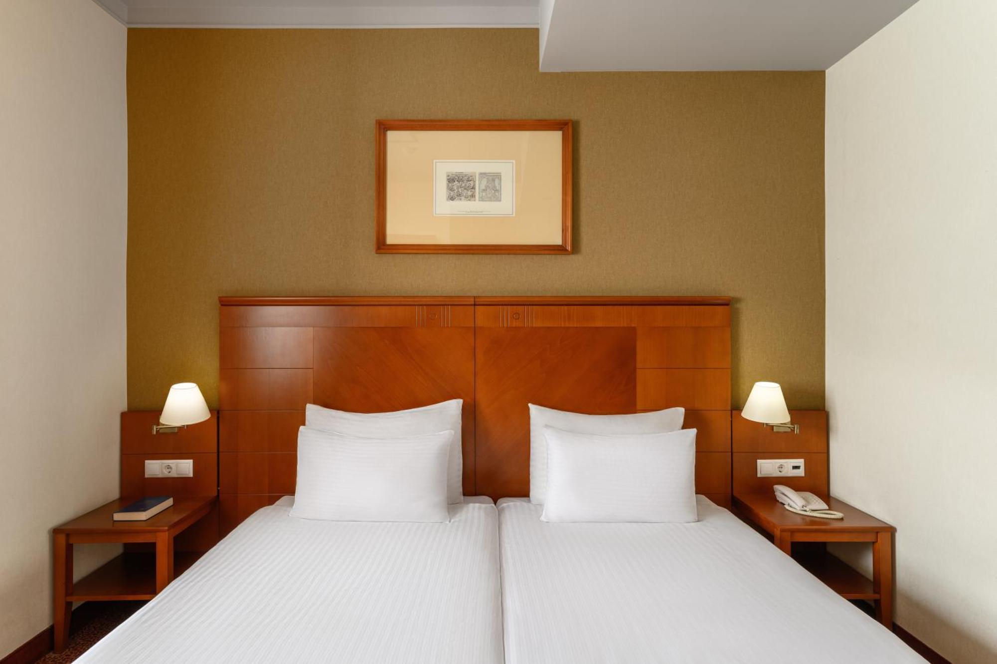Mercure Szekesfehervar Magyar Kiraly Exteriör bild