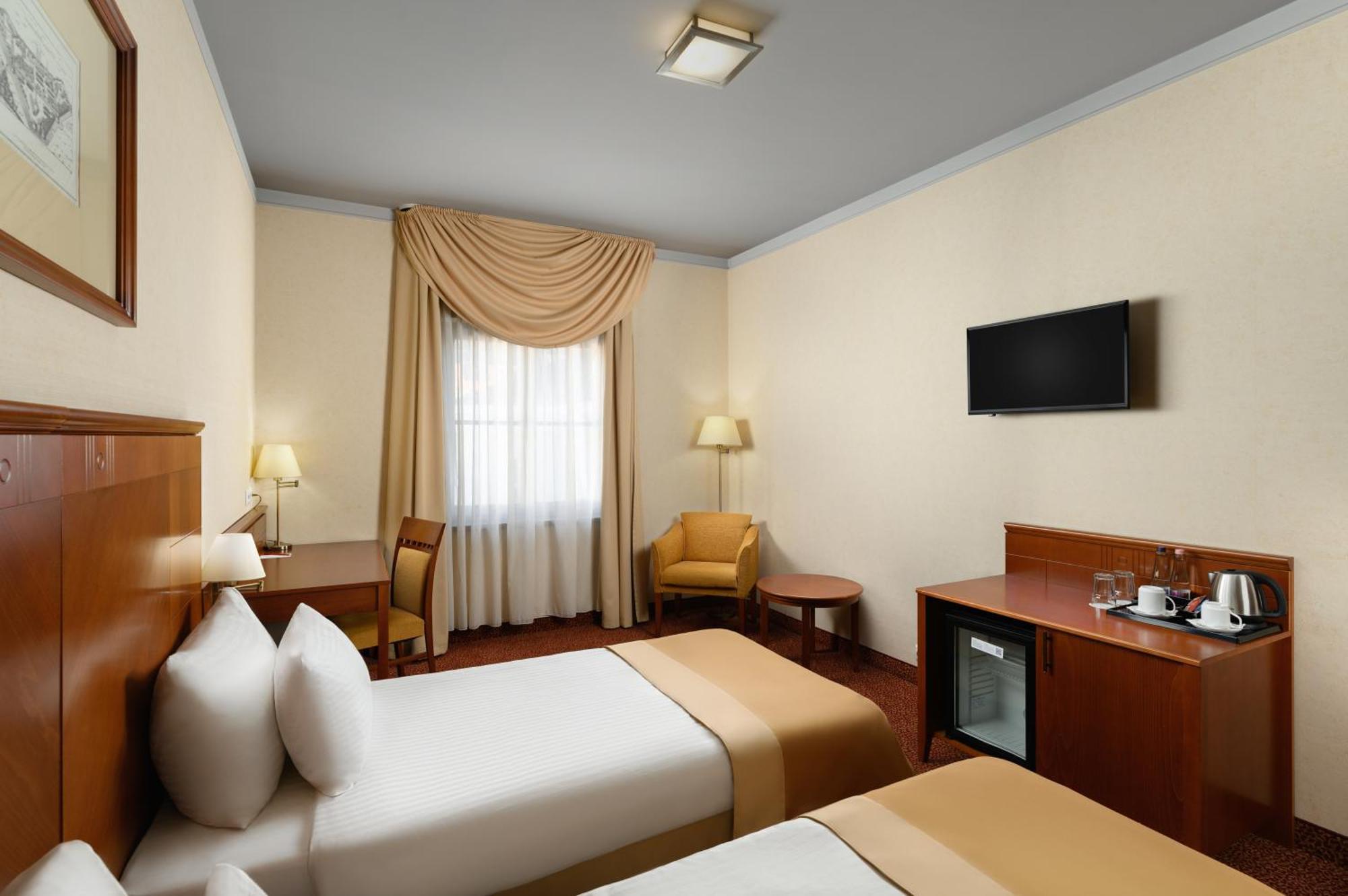 Mercure Szekesfehervar Magyar Kiraly Exteriör bild