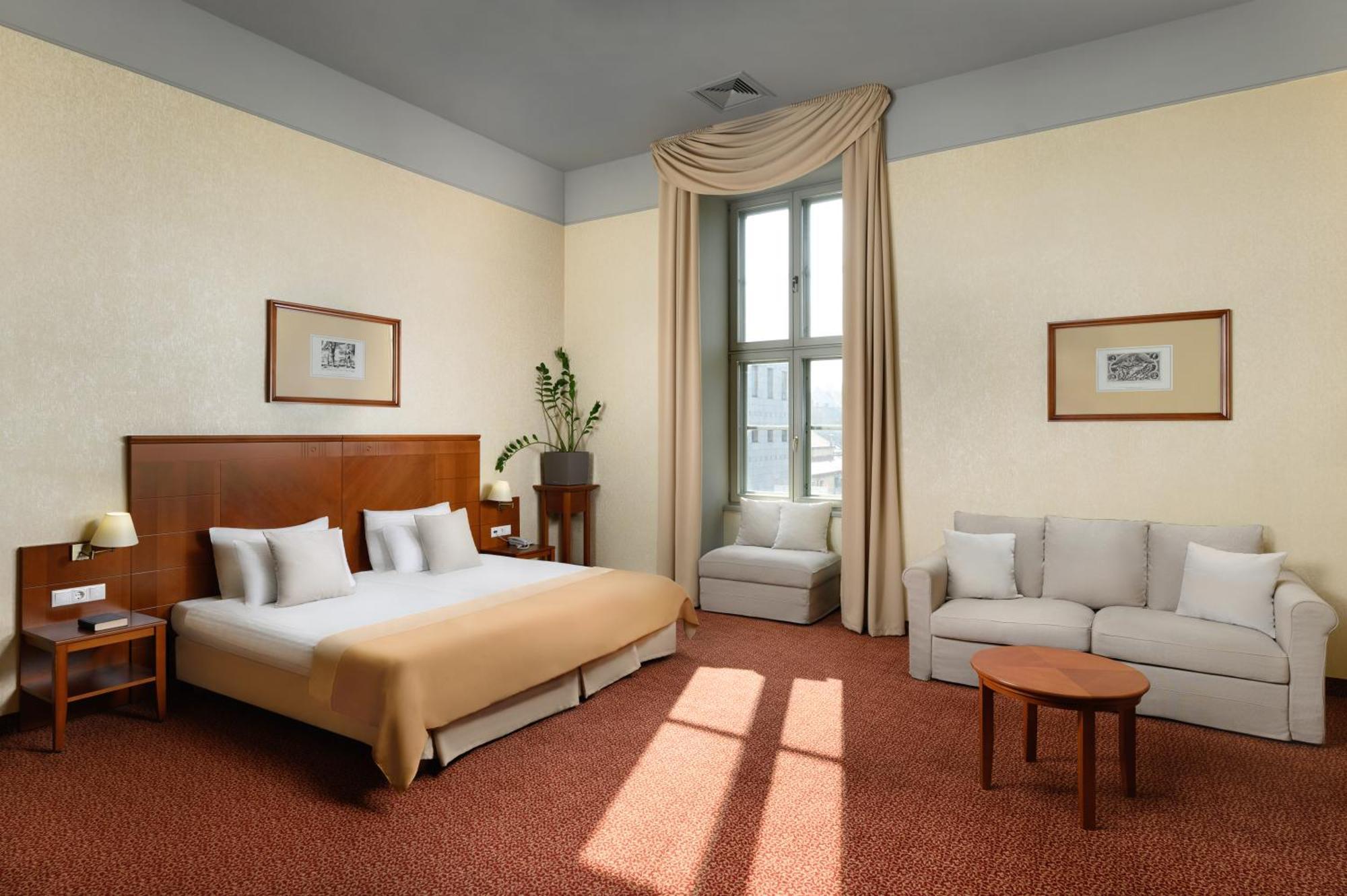 Mercure Szekesfehervar Magyar Kiraly Exteriör bild
