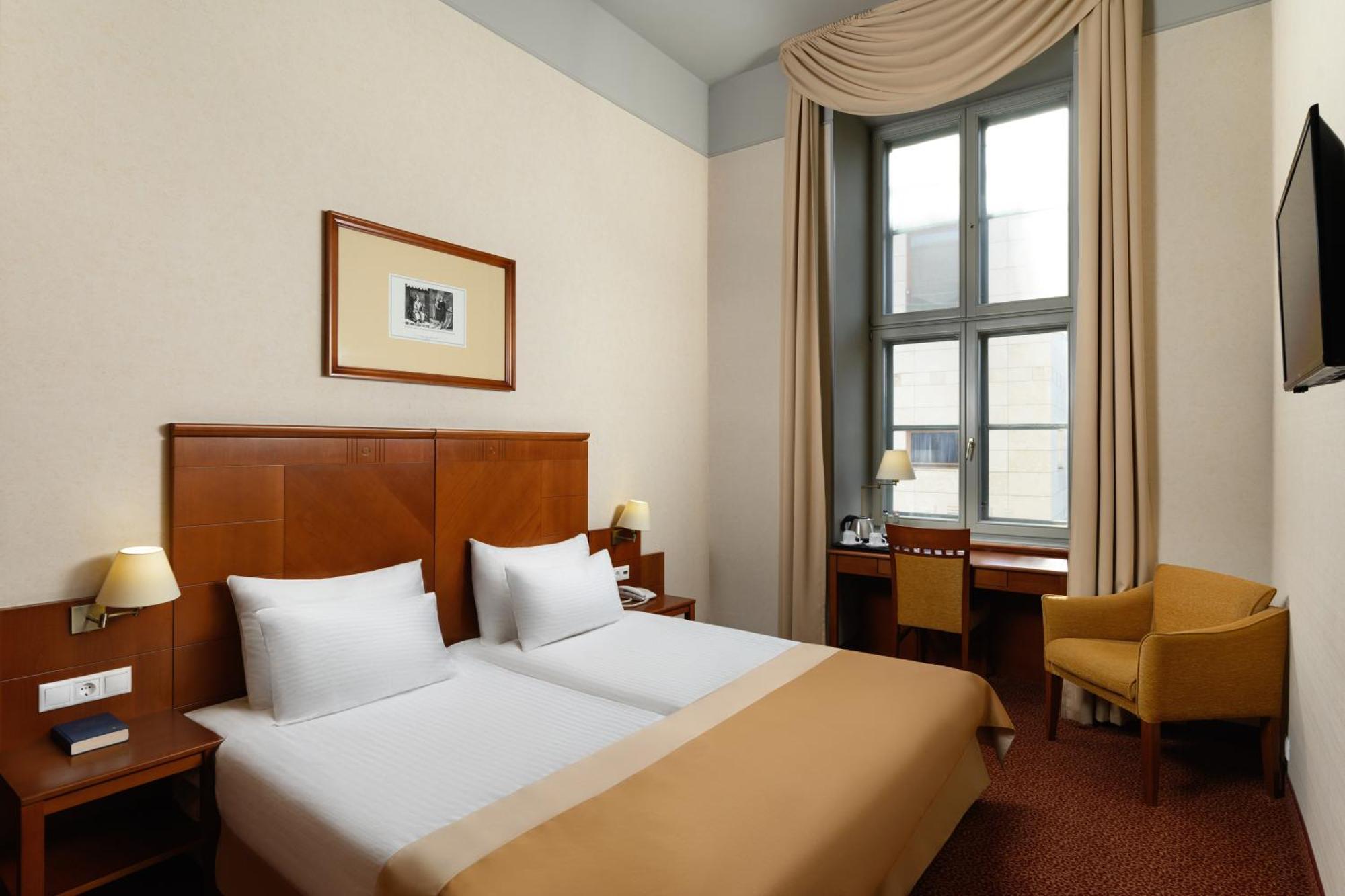 Mercure Szekesfehervar Magyar Kiraly Exteriör bild