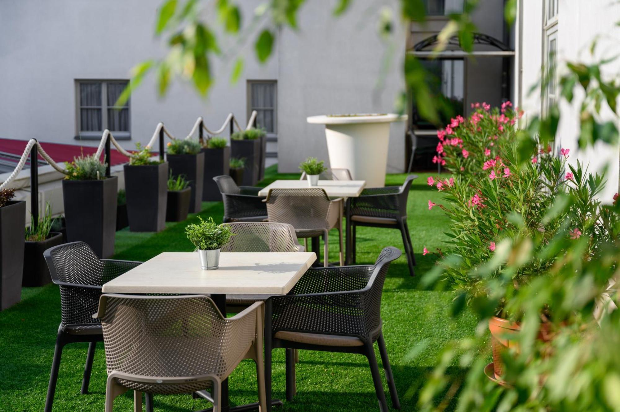 Mercure Szekesfehervar Magyar Kiraly Exteriör bild