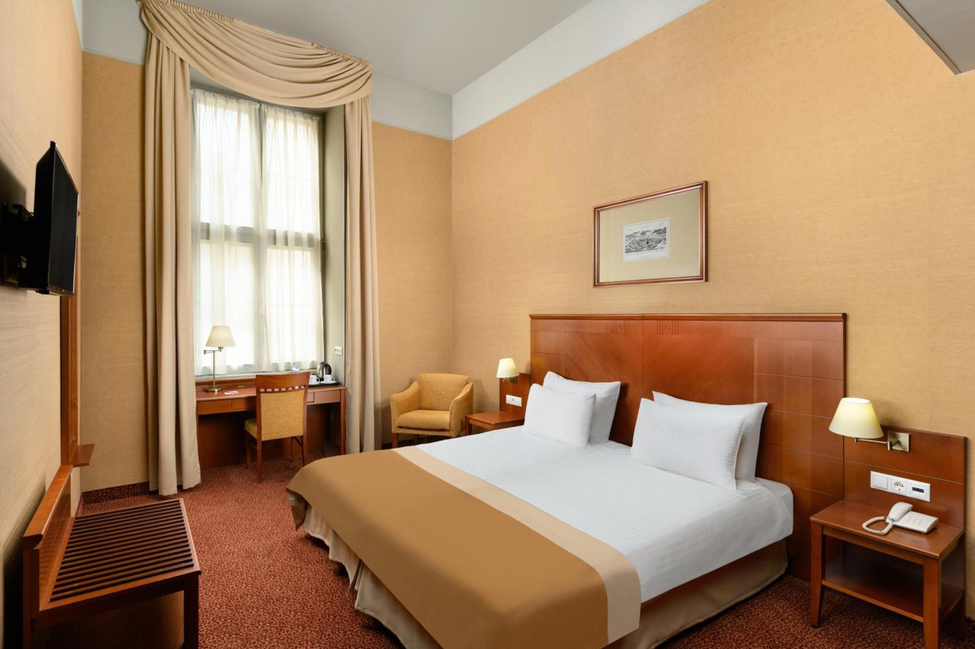 Mercure Szekesfehervar Magyar Kiraly Exteriör bild