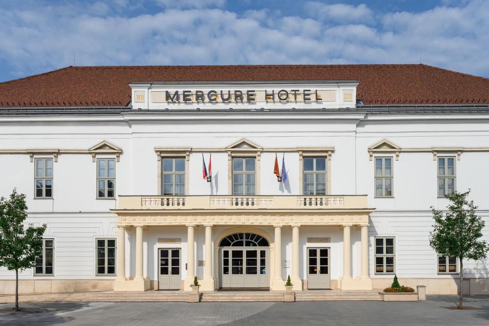 Mercure Szekesfehervar Magyar Kiraly Exteriör bild