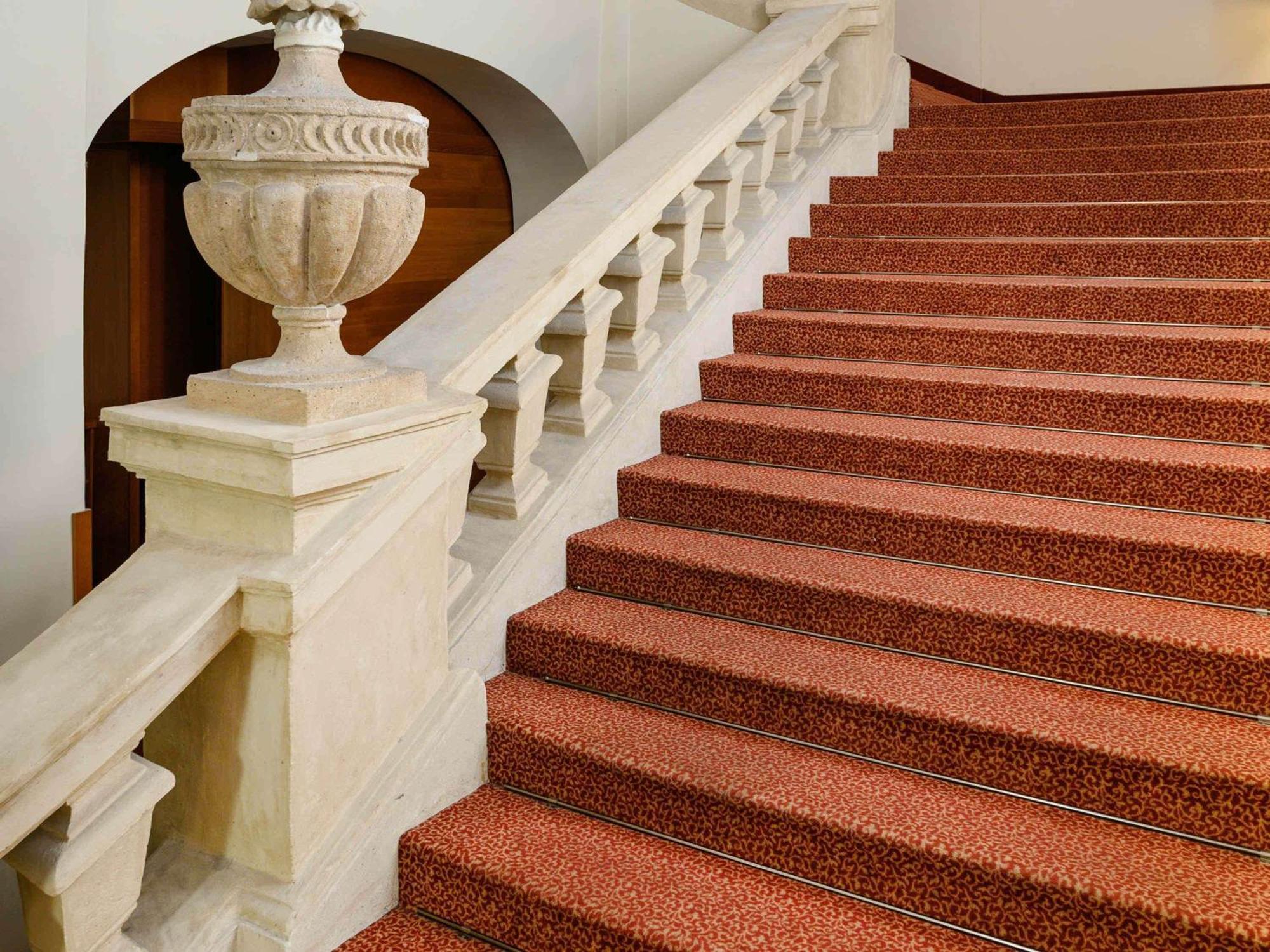 Mercure Szekesfehervar Magyar Kiraly Exteriör bild